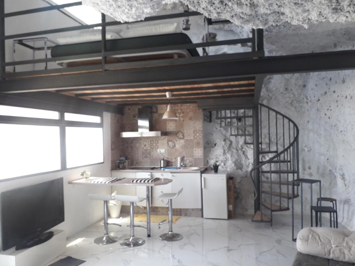 Cueva Rural " Old London " With Jacuzzi And Swimming Pool Villa Santa Cruz de Tenerife Exterior photo